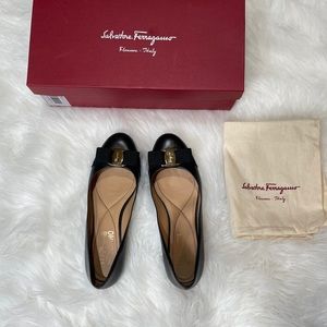 Ferragamo Auth Varina black leather ballet flats 7